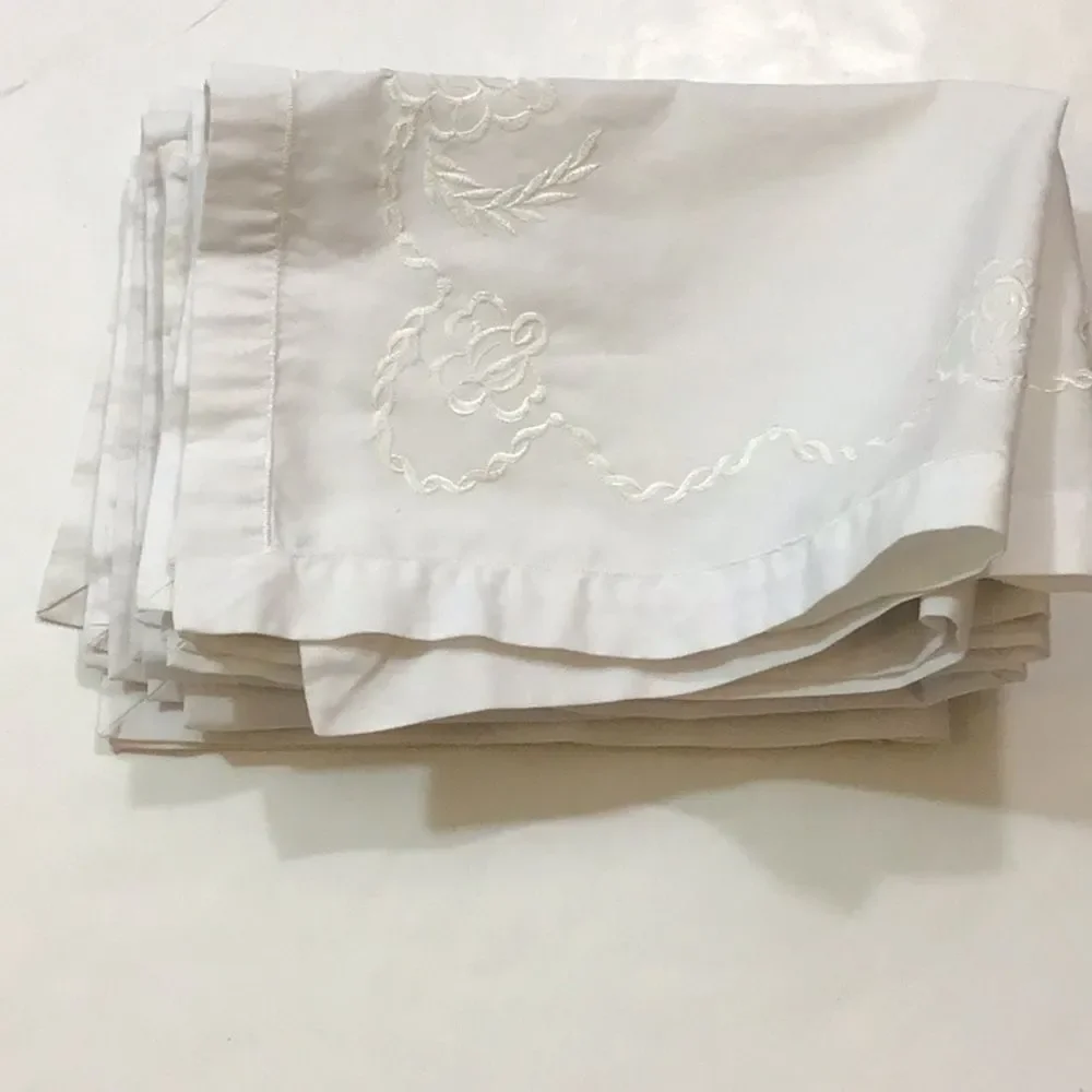 VTG, Off White Leaf Embroidered Tablecloth Cloth Napkins Set Of 8 Pc